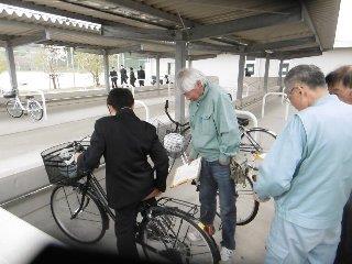 自転車点検の様子1